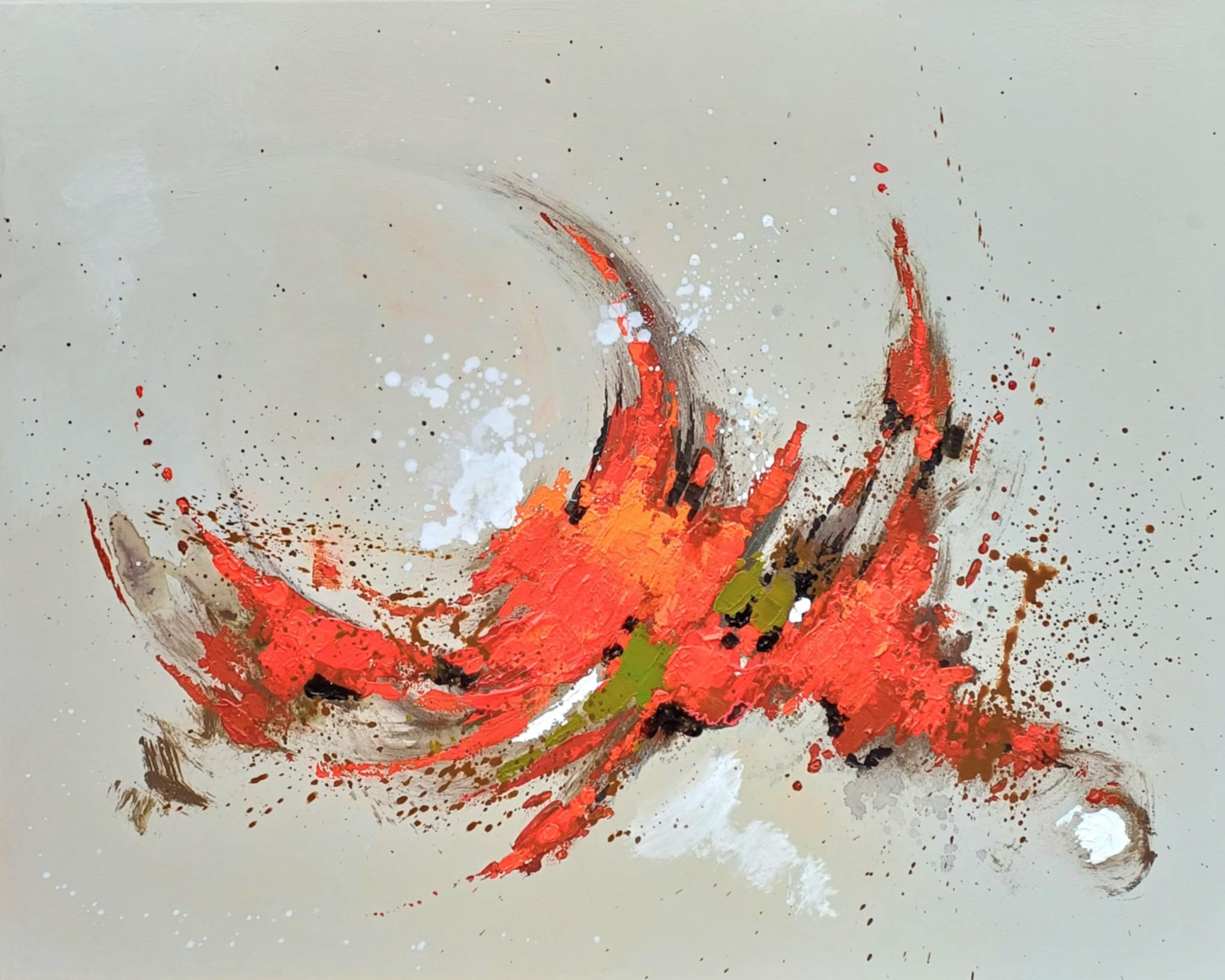 Een expressief rood abstract schilderij op witte achtergrond